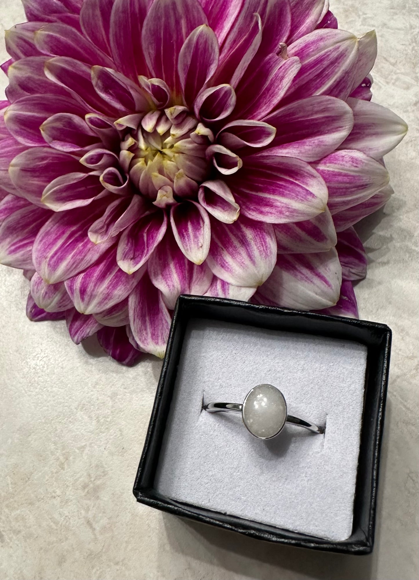 Simple Oval Ring