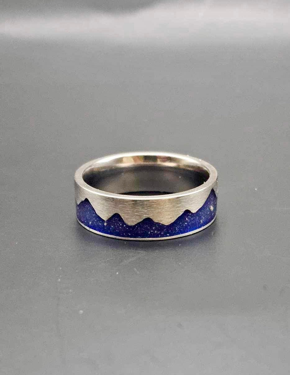 Men’s Mountains Titanium Ring